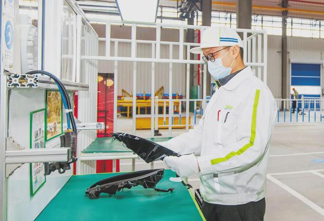 世界500強企業法雷奧武漢第二工廠在武漢經開區正式啟動生產